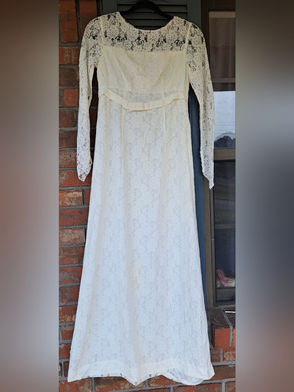 Vintage Lace Wedding Dress